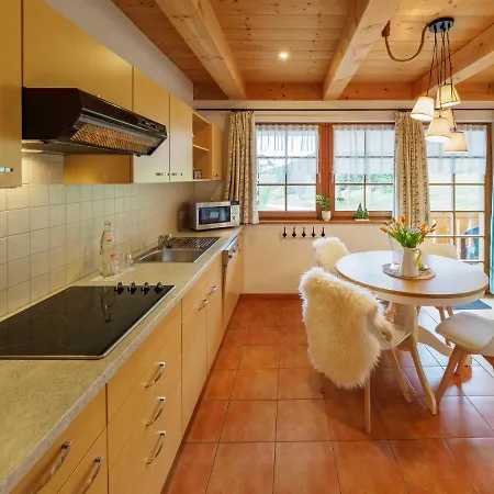 Bergzauber Dreimadelhaus Апартаменты *